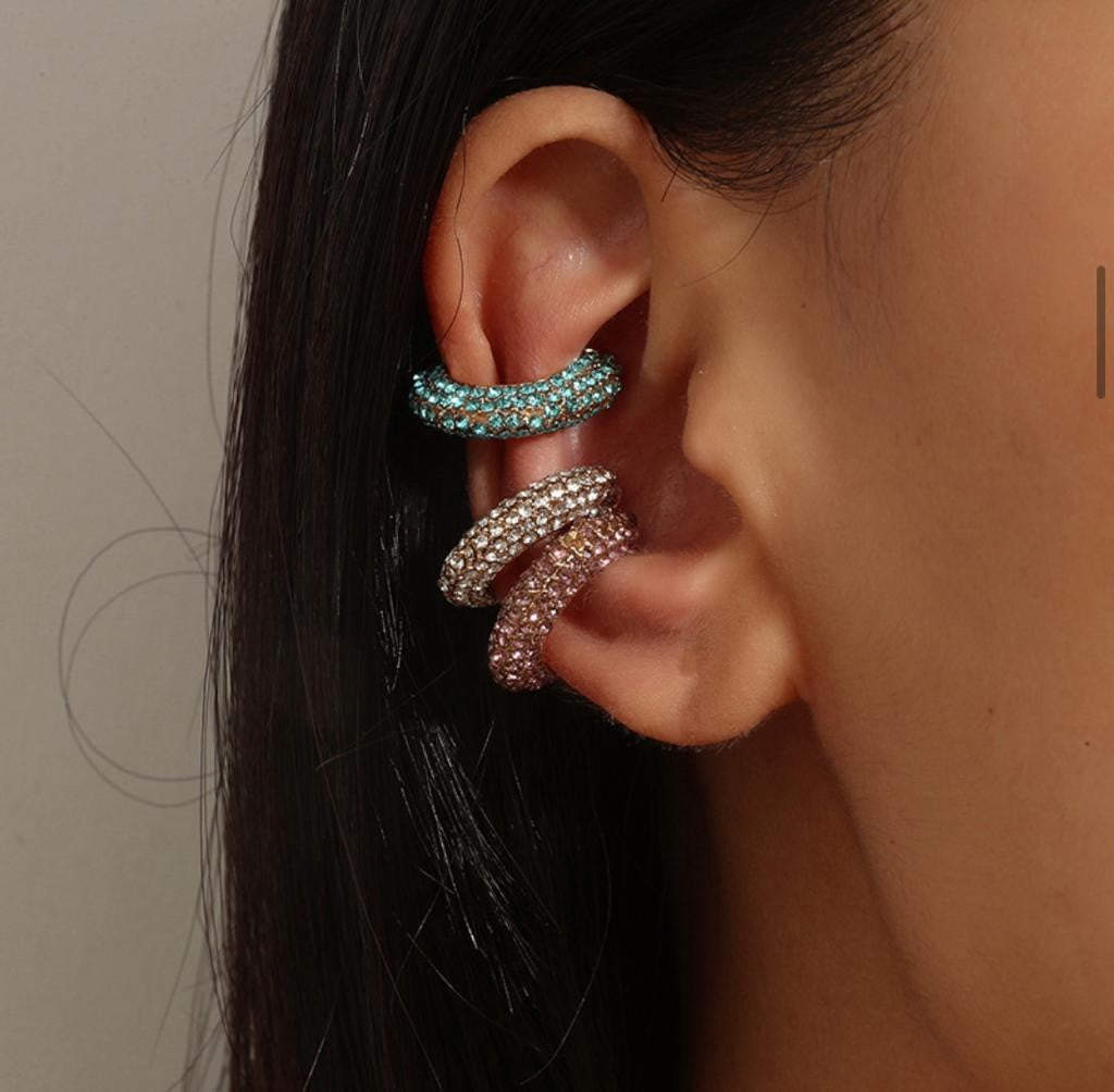 Onyx Ear Cuff